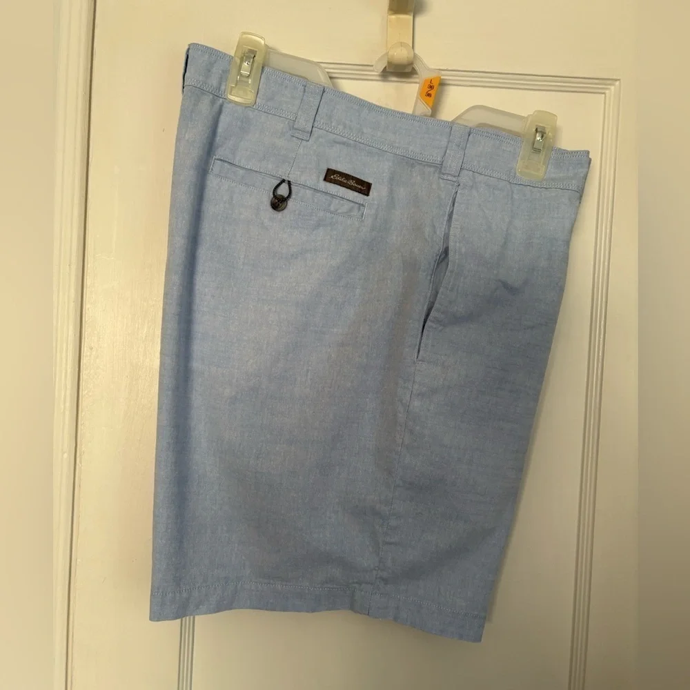 Eddie Bauer Classic Light Blue Flat Front Shorts Lightweight Cotton, size: 40